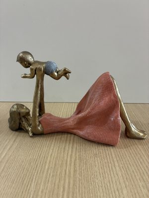Escultura mãe e filho